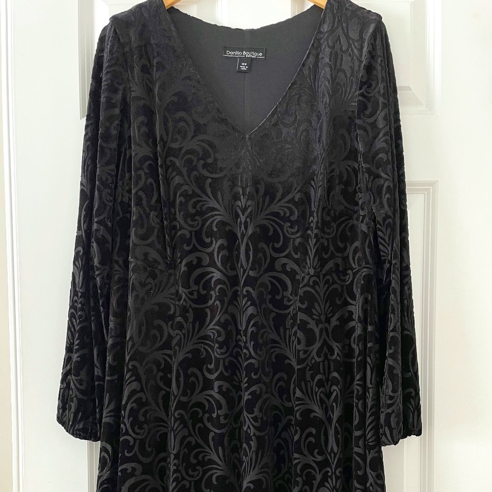 Formal velvet black dress size 14w